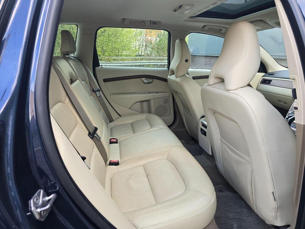 2013 Volvo V70 3.0 T6 SE Lux Estate 5dr Geartronic AWD Euro 5 (304 ps)
