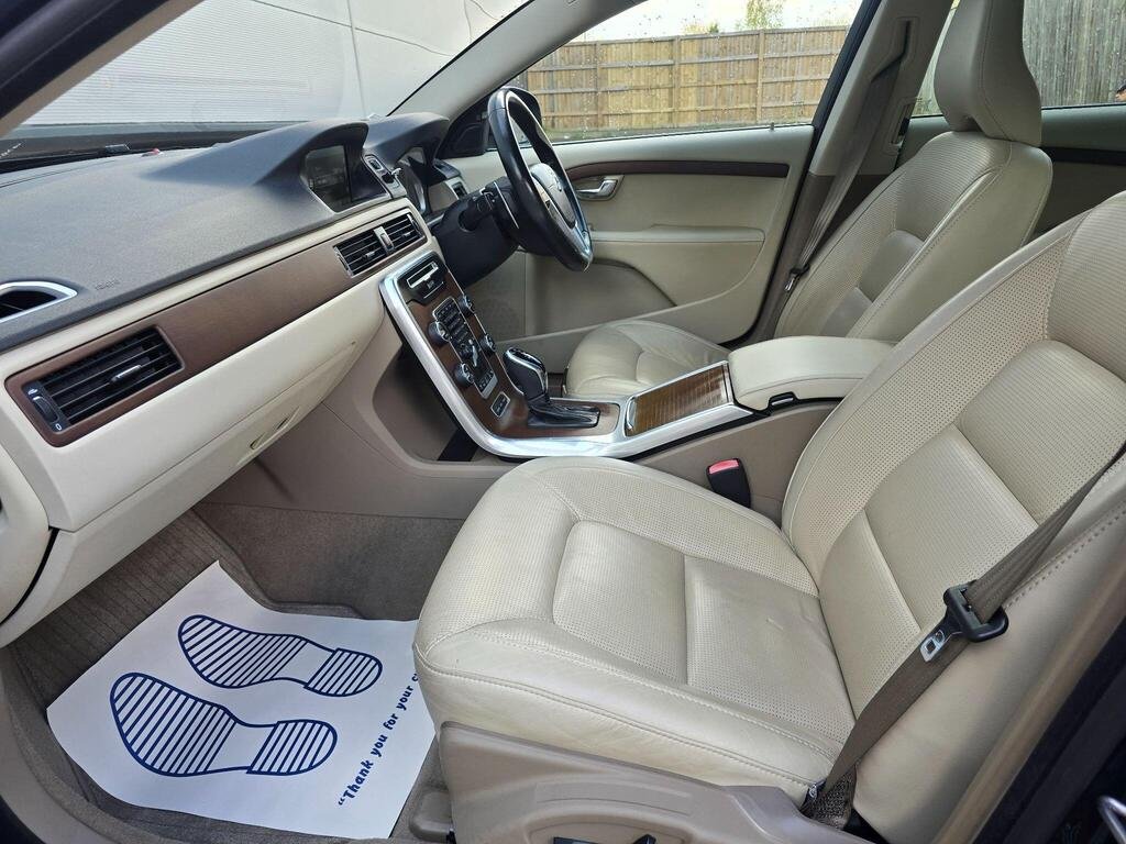 2013 Volvo V70 3.0 T6 SE Lux Estate 5dr Geartronic AWD Euro 5 (304 ps)