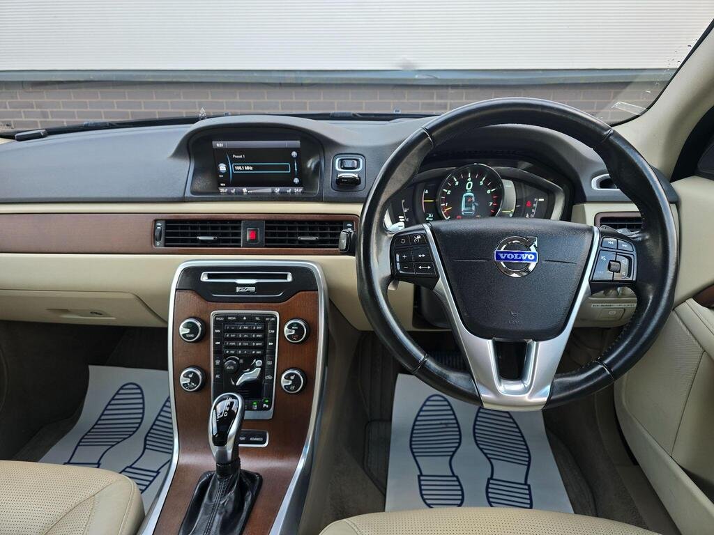 2013 Volvo V70 3.0 T6 SE Lux Estate 5dr Geartronic AWD Euro 5 (304 ps)