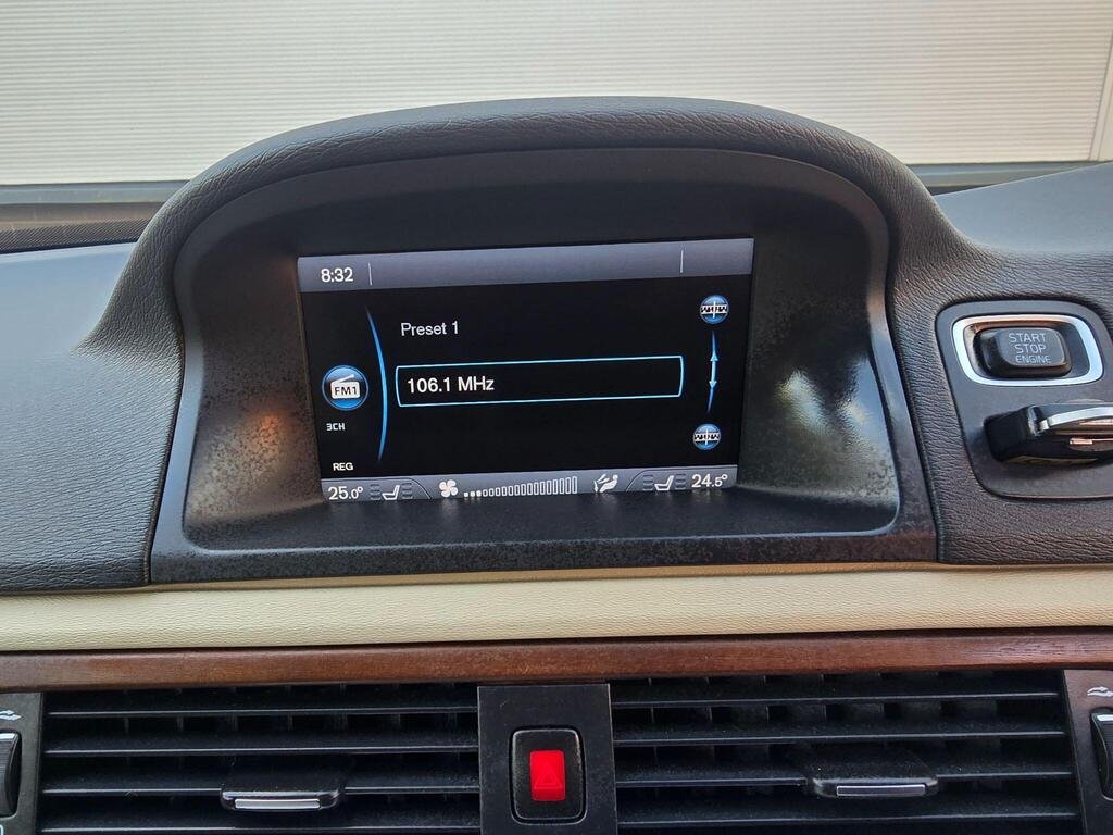 2013 Volvo V70 3.0 T6 SE Lux Estate 5dr Geartronic AWD Euro 5 (304 ps)