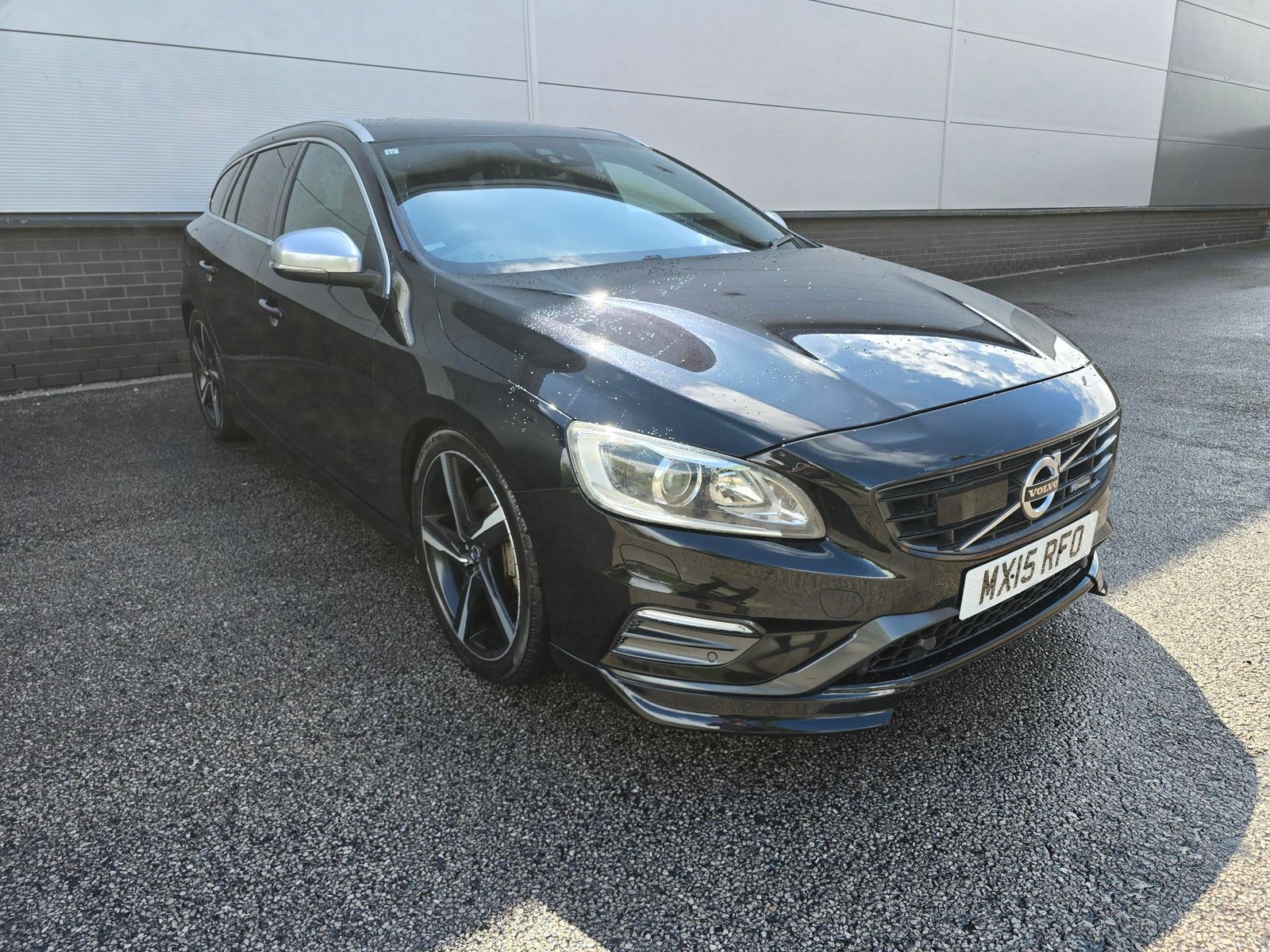 2015 Volvo V60 3.0 T6 R-Design Lux Nav Estate 5dr Petrol Geartronic AWD Euro 5 (304 ps)